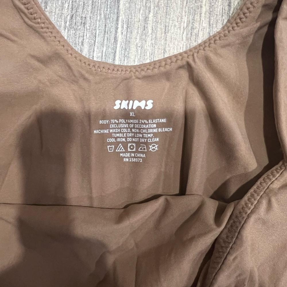 SKIMS Tan Women's Bodysuit Size XL EUC Brown Color Perfect Condition - Picture 2 of 2